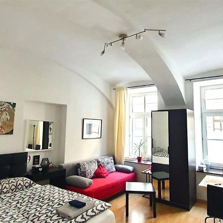 Msq Diana Vienna - 10 Min From City Center - Free Coffee And Tea - High Speed Internet ภายนอก รูปภาพ